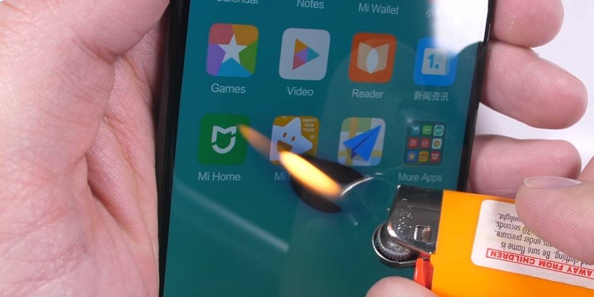 El Xiaomi Mi6 sobrevive a las manos de sádico youtuber