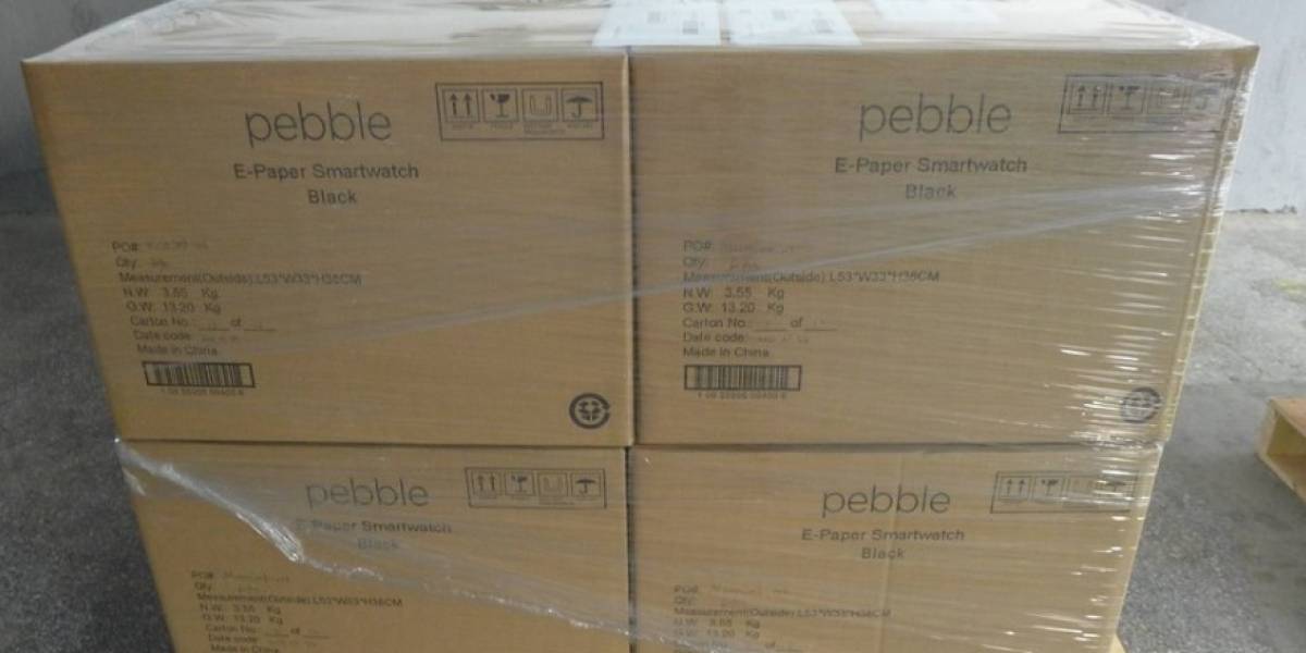 ¿Pusiste dinero para Pebble en Kickstarter? Tu reloj ya va en camino