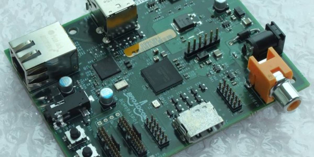 Raspberry Pi Board: Tarjeta ARM todo en 1 a $25