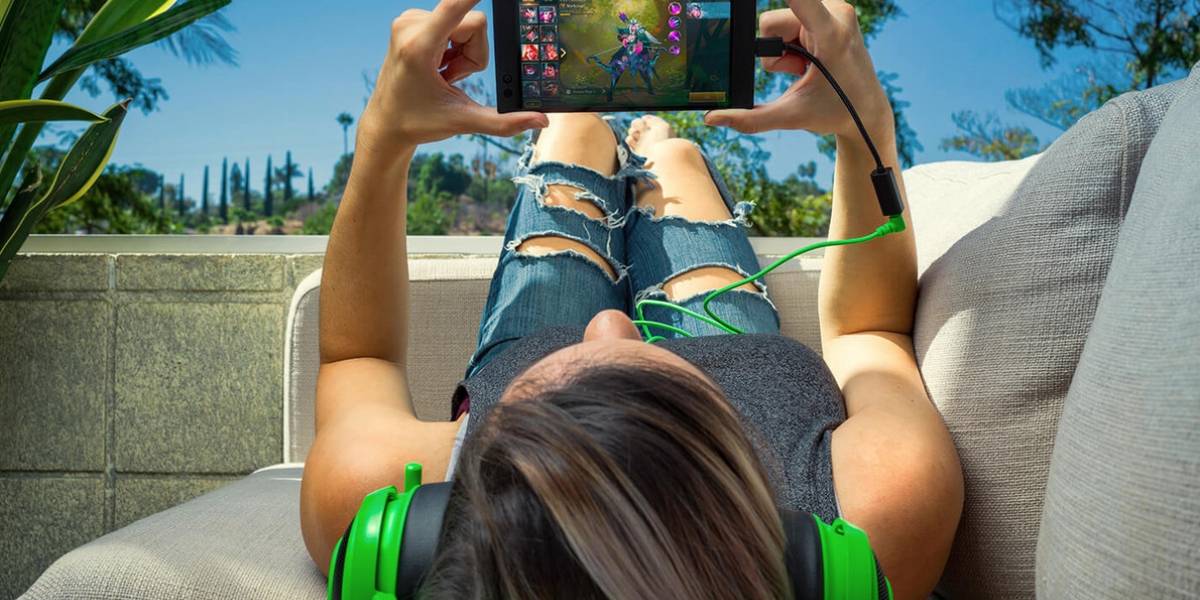 Por qué el nuevo teléfono de Razer no trae puerto de audífonos