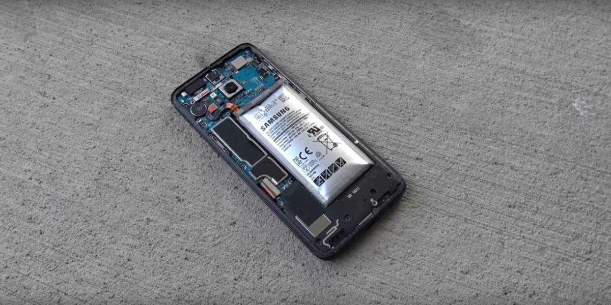 Someten al Galaxy S8 a una sierra y la batería no explota