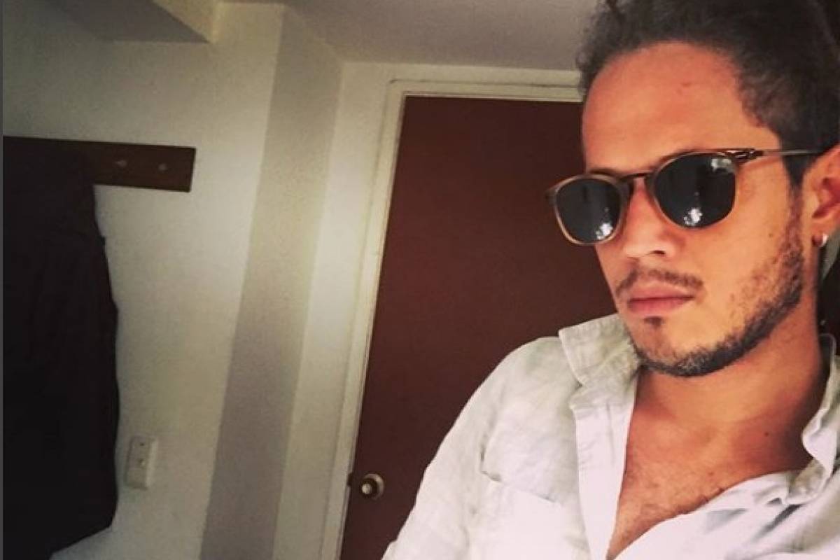 Vicente García estrena nuevo ''look'' | Metro