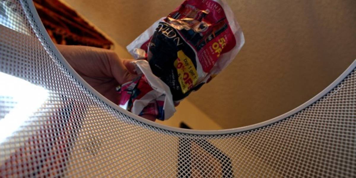 Inventan papelera móvil que ataja la basura