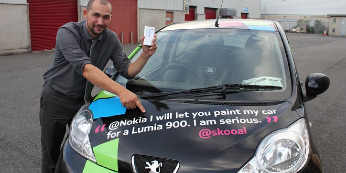Hombre permite que Nokia "le enchule" el auto a cambio de un Lumia 900