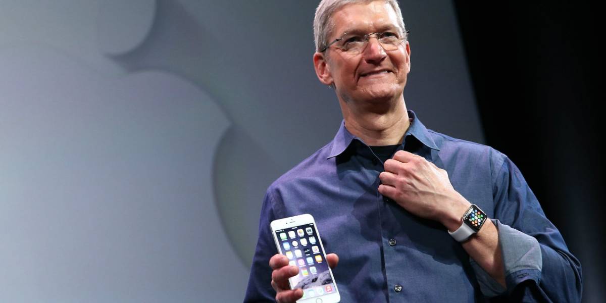 La realidad aumentada es "enorme", tal como lo fue el iPhone, afirma Tim Cook