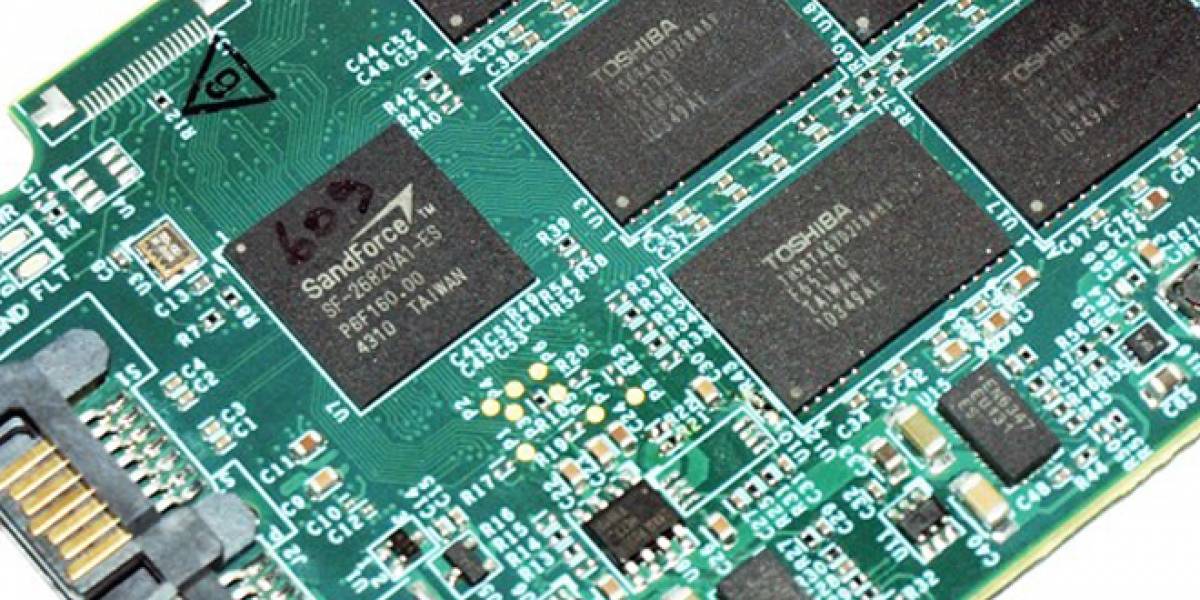 OCZ tiene déficit de memorias flash NAND para fabricar sus SSD