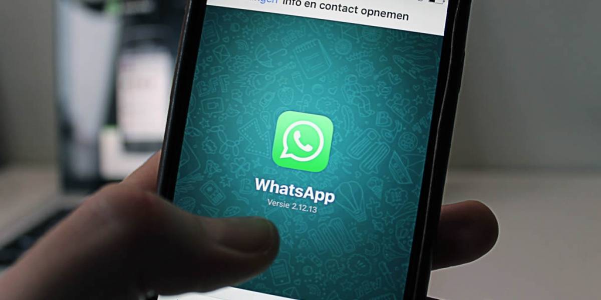 Bug en WhatsApp te deja eliminar mensajes hasta una semana después
