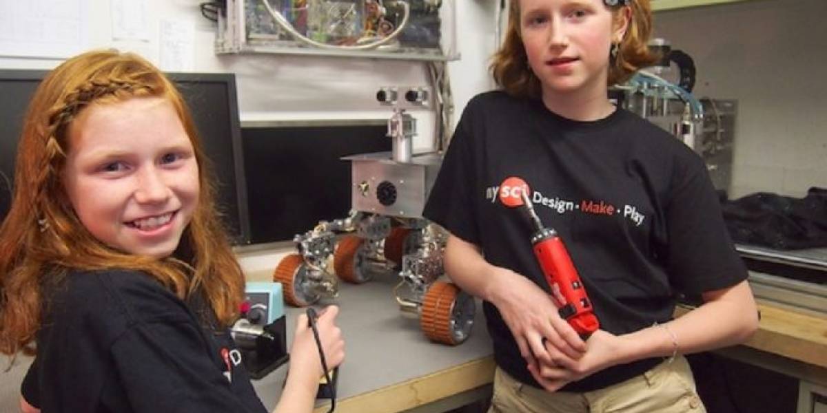 Padre y sus hijas fabrican robot Mars Rover similar al de la NASA