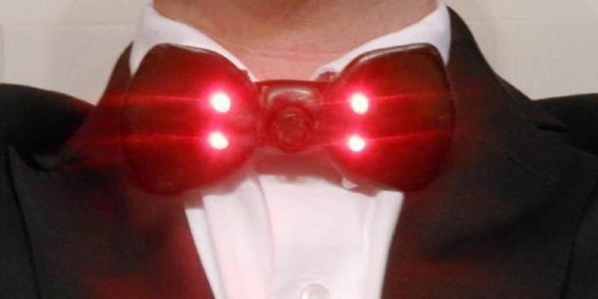 Personal Space Defender: El corbatín que defiende tu espacio personal