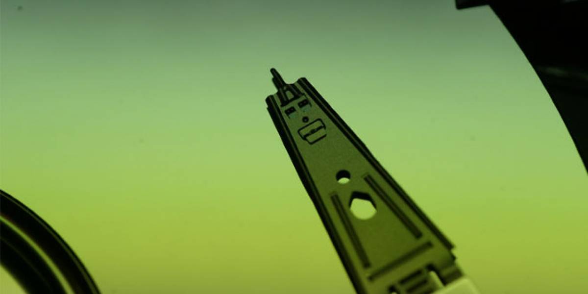 Descubrimiento: Es posible magnetizar un disco duro sin utilizar campos magnéticos