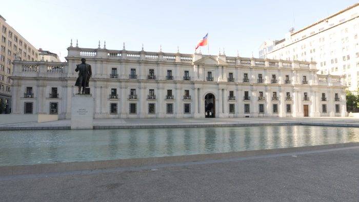 Grave falla de seguridad en La Moneda queda al descubierto cuando un dron sobrevolaba el lugar Grave falla de seguridad en La Moneda queda al descubierto cuando un dron sobrevolaba el lugar