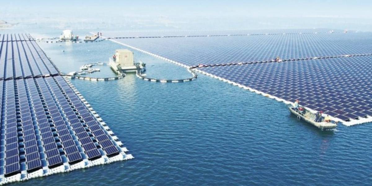 China activa la planta flotante de energía solar más grande del planeta