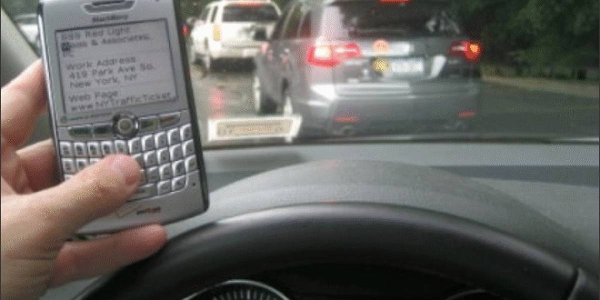 Conductores que envían SMS son más mortales que conductores ebrios