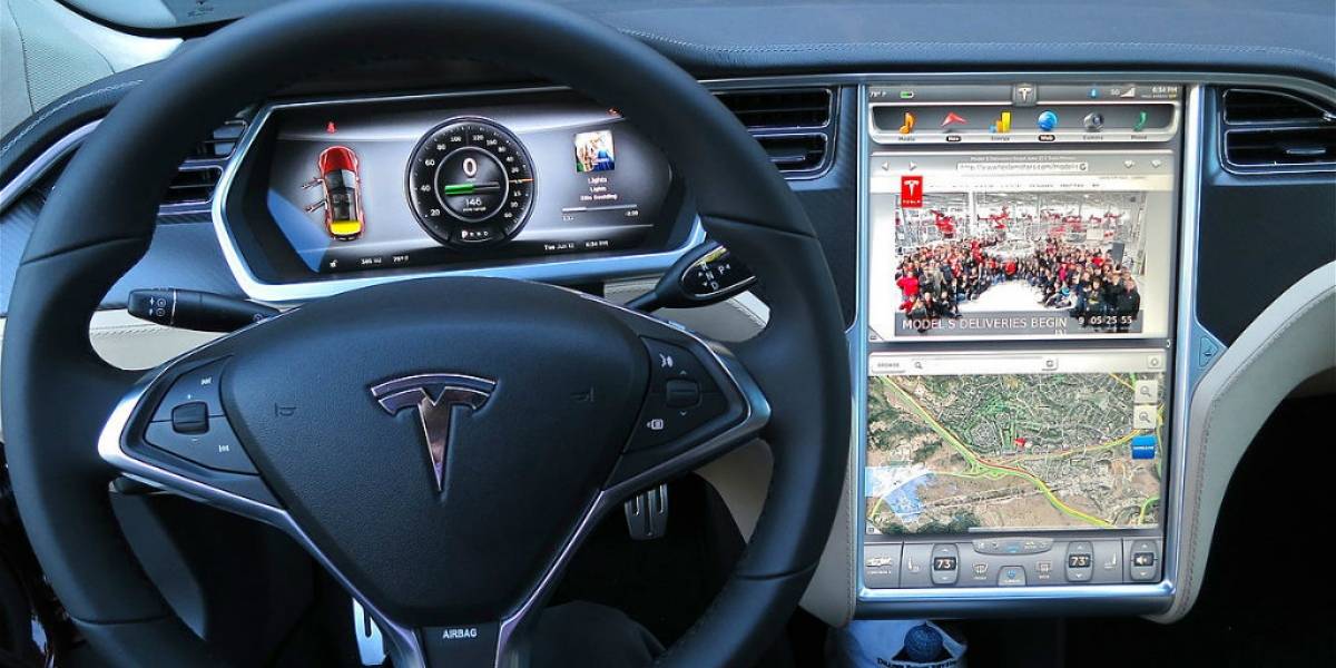 Tesla permitirá controlar a distancia la velocidad máxima del vehículo