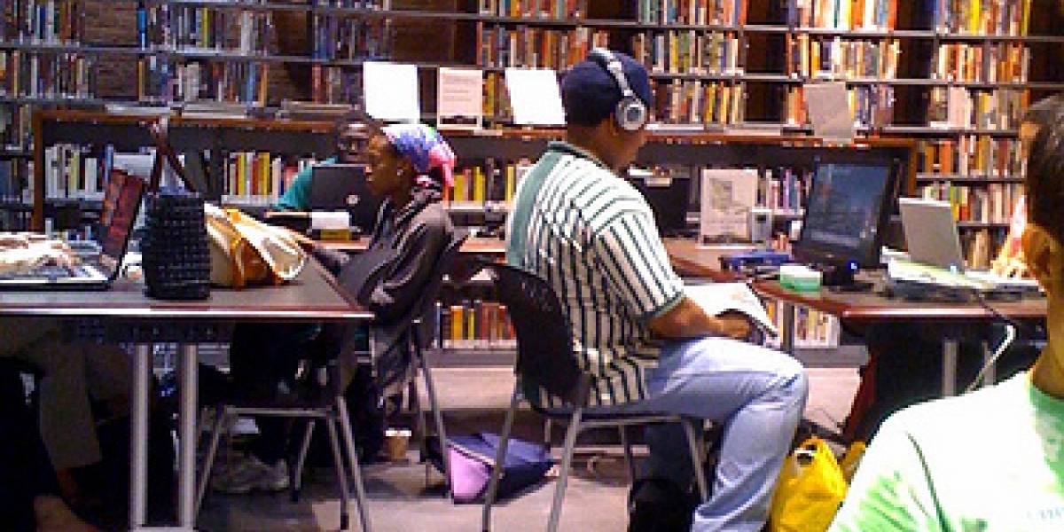 Las bibliotecas no son para jugar