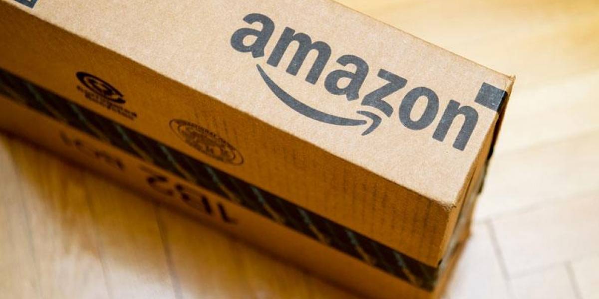 Amazon aún permite la compra y venta de artículos, imágenes y demás parafernalia Nazi