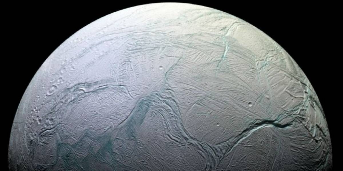 Descubren océano oculto en una de las lunas de Saturno