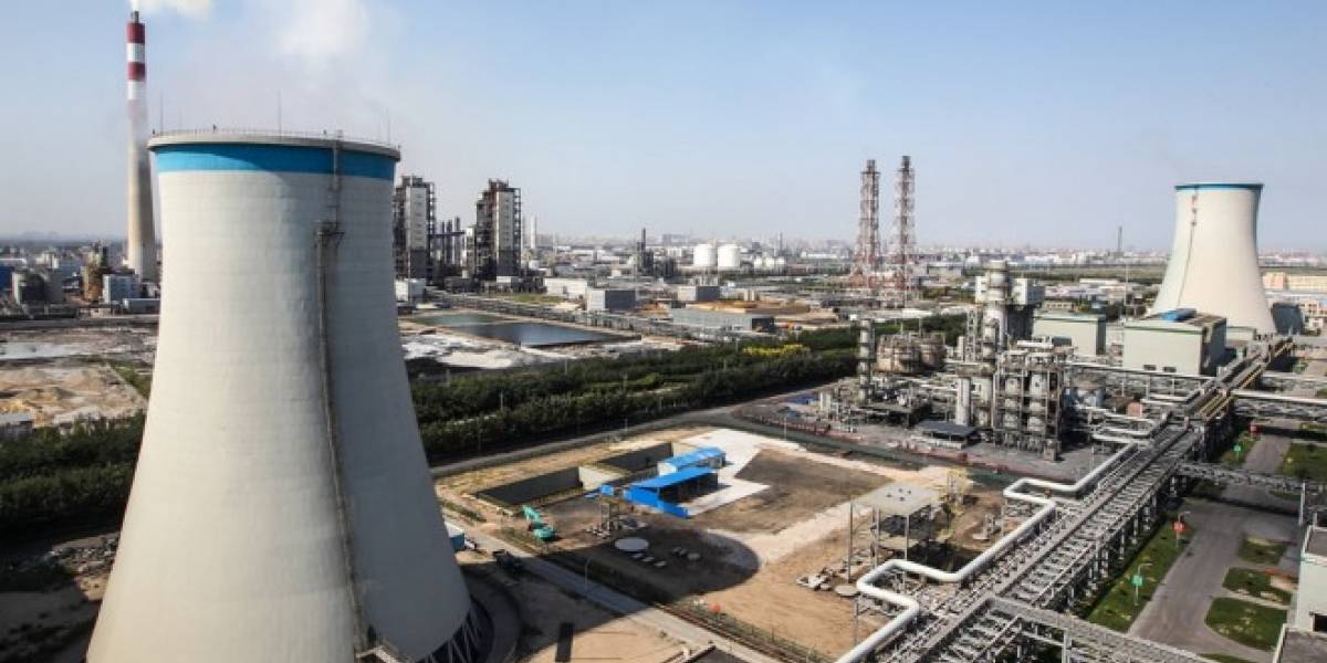 Autoridades en China buscan pistas sobre las explosiones en la provincia de Tianjín