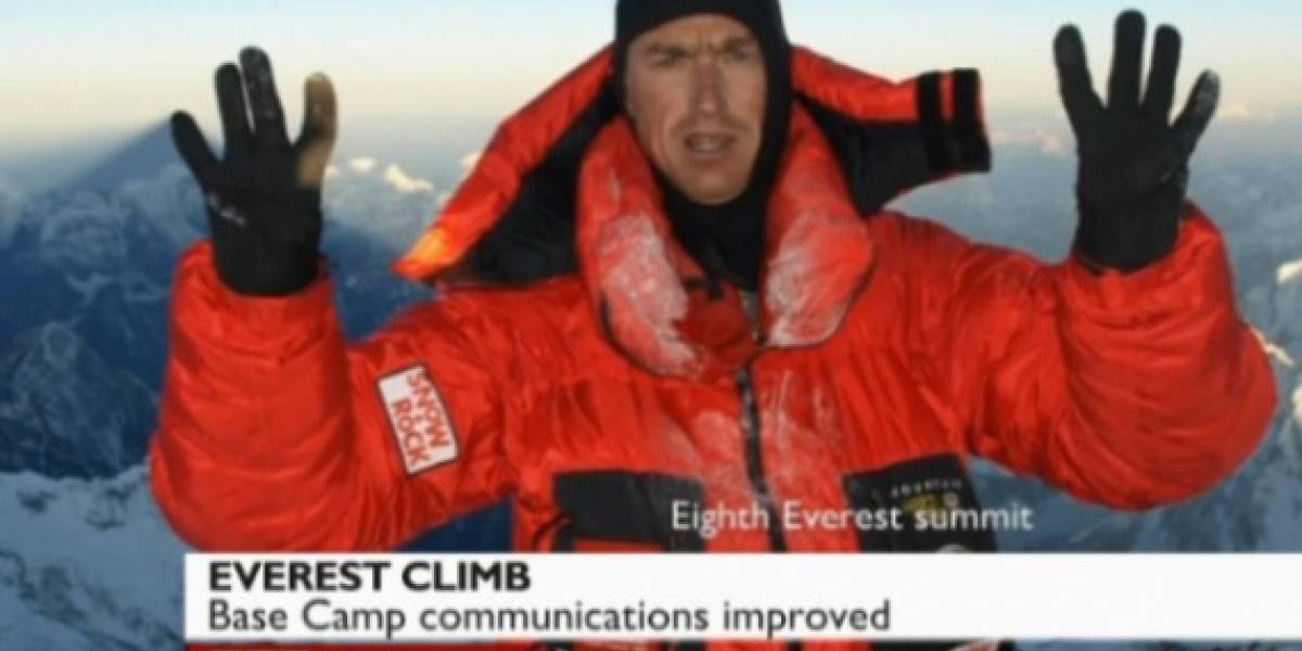 Escala el Everest y tuitea desde ahí con un Samsung Galaxy S II