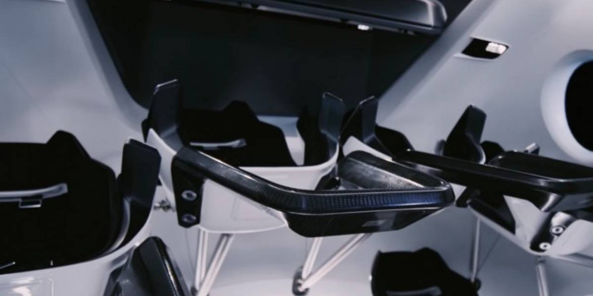 SpaceX nos muestra cómo luce el interior de su cápsula Crew Dragon
