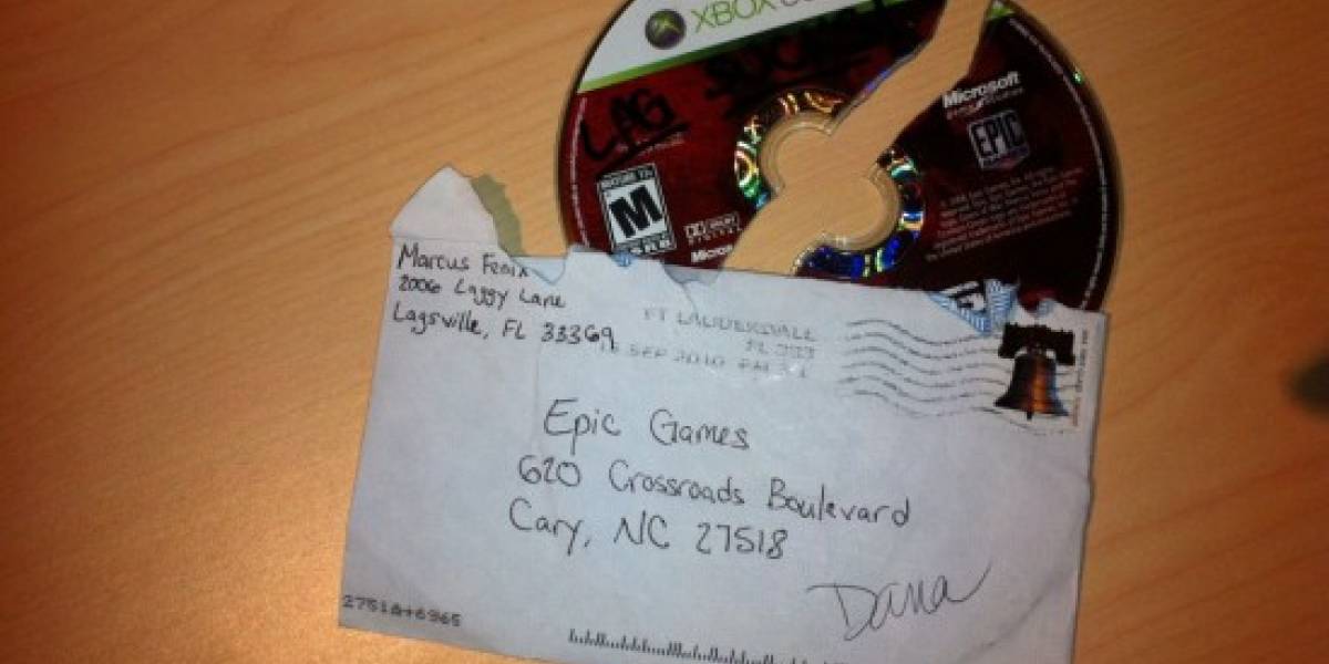 En tu cara: Cliffy B. recibe disco de GOW2 partido a la mitad