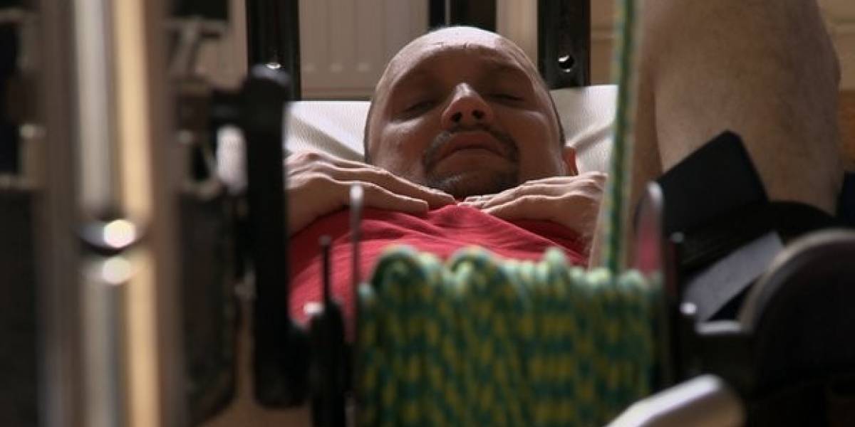 Un hombre paralizado vuelve a caminar tras recibir un trasplante de células en su columna