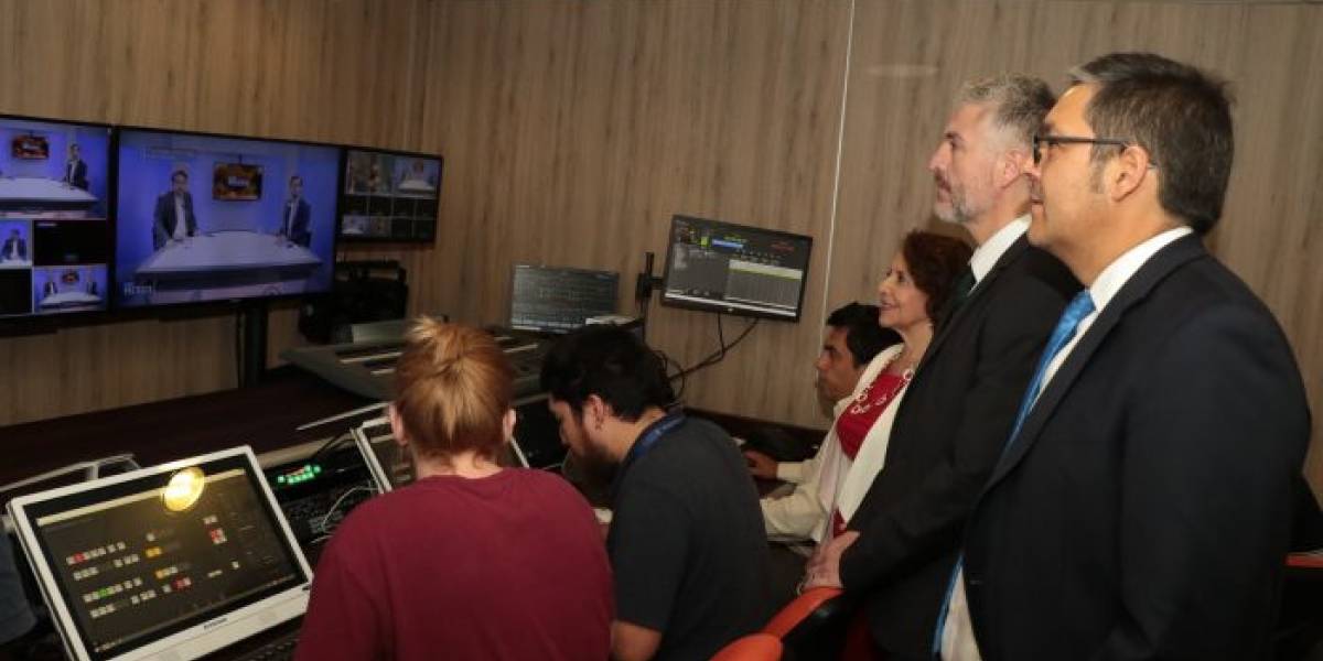 Radio U. de Santiago será la primera emisora digital experimental de Chile