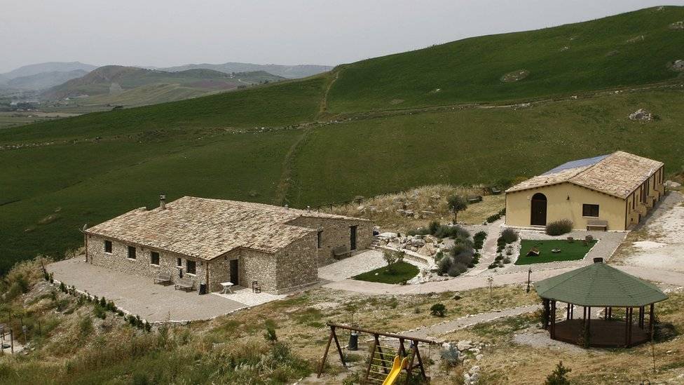 99752495italyzcorleoneafp10-ed91d825890d87ffe562b552032d1330.jpg