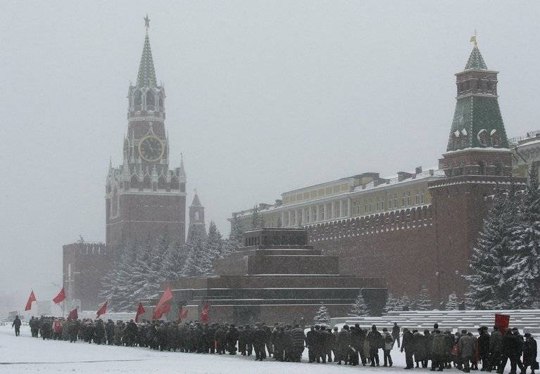 99672225stalinhomenaje-9a96249202447b3e8815c61468938227.jpg