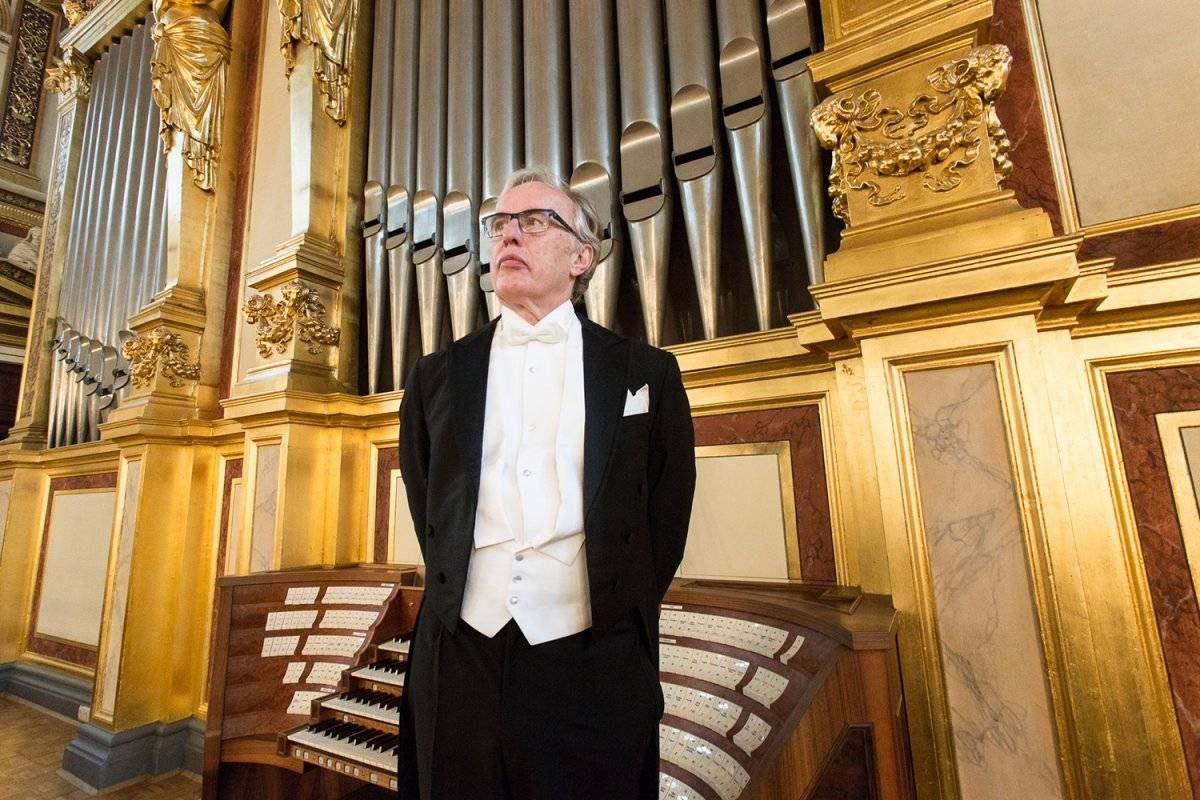 El director Martin Haselbock