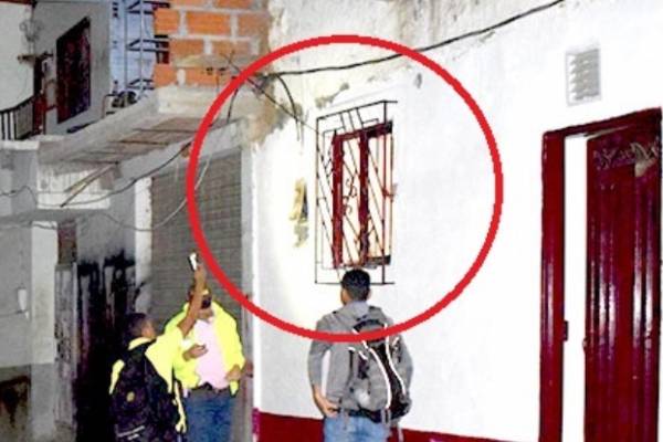 Hombre iba en un bus con doce granadas