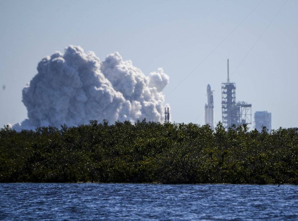 Lanzamiento del cohete Falcon Heavy