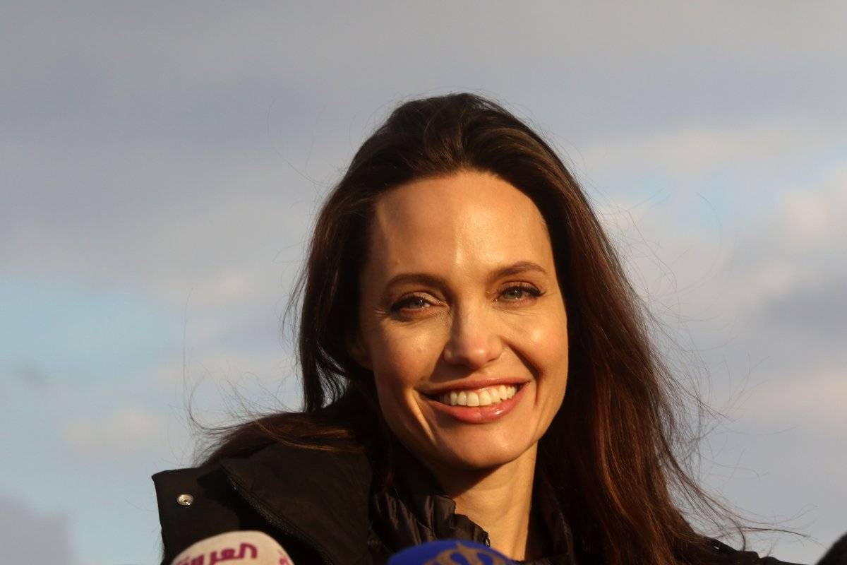 Angelina-Jolie