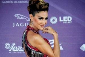 Ninel Conde publica foto en traje de baño y las críticas se van a su trasero