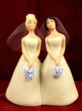 lesbianweddingcaketopper280x378.jpg