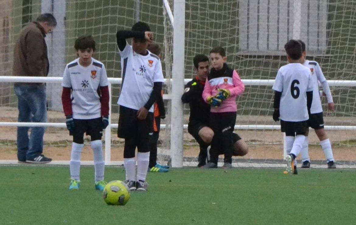 Niño árbitro