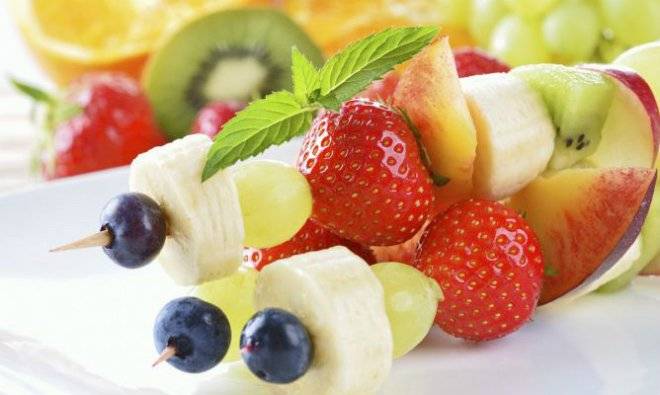 brochetasfrutas668x400x80xx.jpg