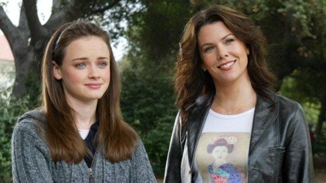 gilmoregirls1660x650.jpg