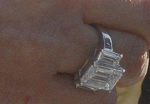 kimkardashianengagementring.jpg