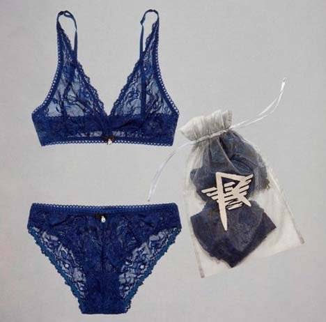 rihannacapsulecollectionforarmaniblueunderwear.jpg