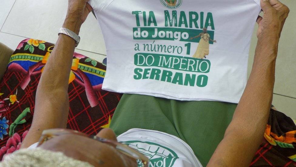 99961541p1160589-67bff19e5fbce35c3e52699012b2e275.jpg