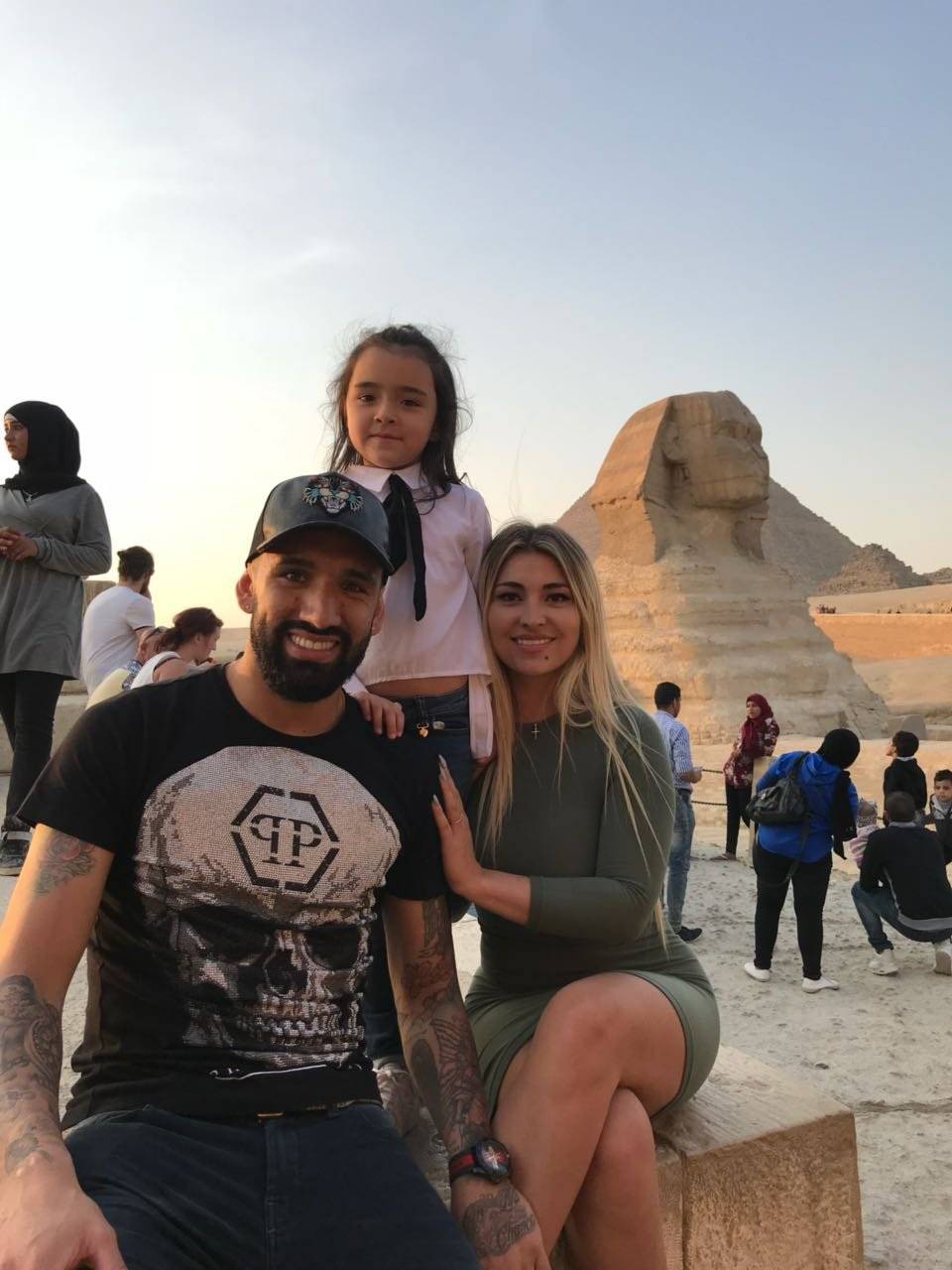 La vida familiar ha sido difícil para Fernández en Medio Oriente. Su mujer y su hija van y vienen entre Chile y Arabia Saudita / Foto: Gentileza