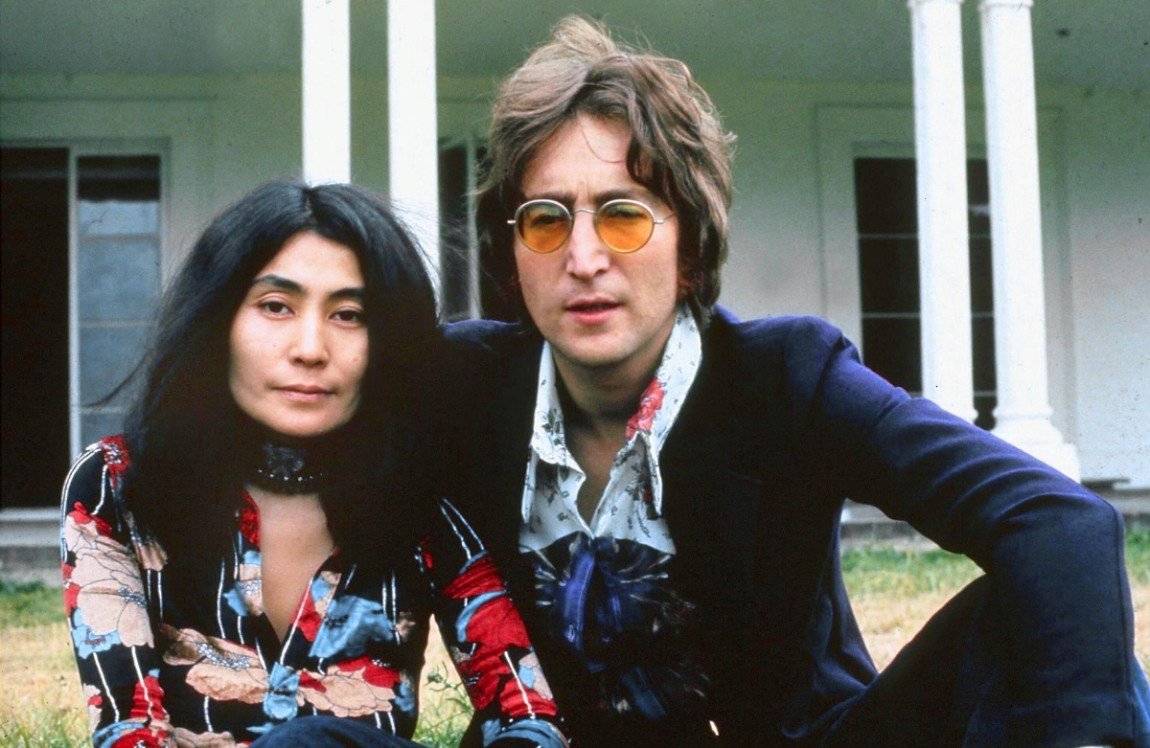 1490021141330johnlennonyokoonoolycom021150x748.jpg