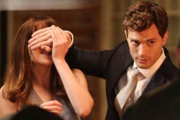 50shadesofgreyfiftyshadesofgreydakotajohnsonjamiedornan660x650.jpg