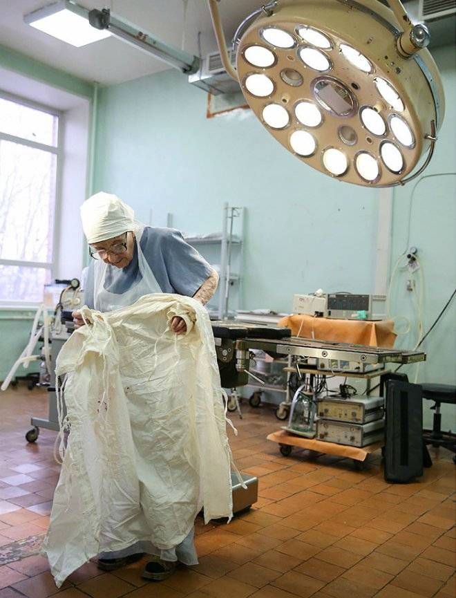 89yearoldsurgeonallailyinichnalevushkina21.jpg