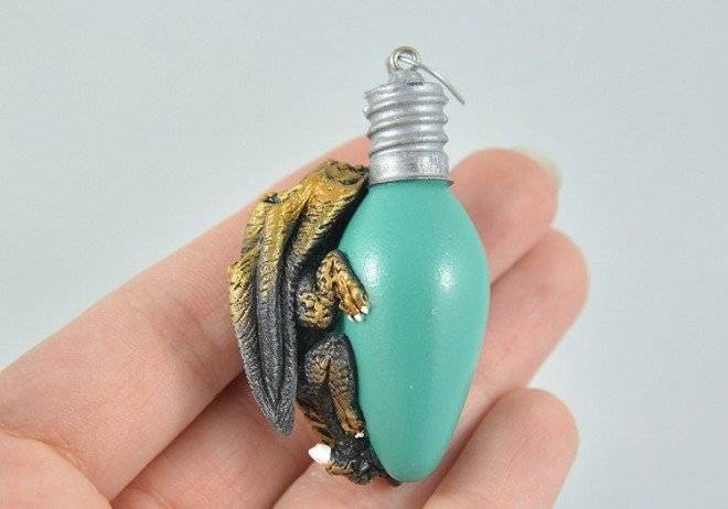 aeliapetrodragonbaubles16660x650.jpg