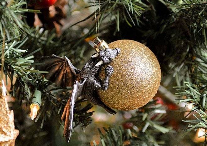 aeliapetrodragonbaubles5660x650.jpg
