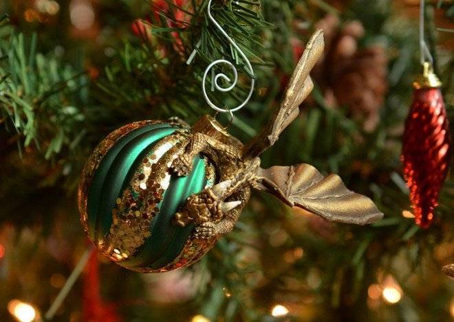 aeliapetrodragonbaubles9660x650.jpg