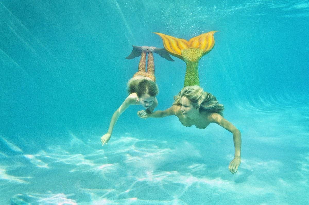 Niñas Que Se Convierten En Sirenas