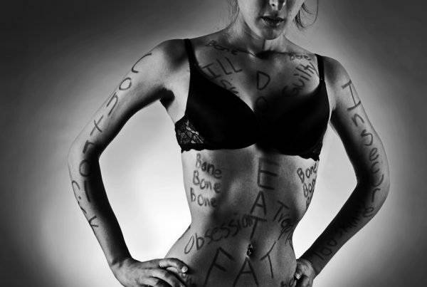 anorexia1600x403.jpg